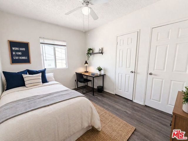 1133 W 36th Place 4, Los Angeles, CA 90007