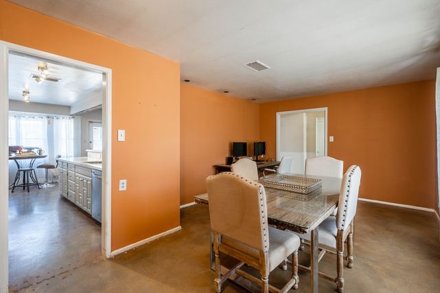 3320 W Dengar Ave, Midland, TX 79707