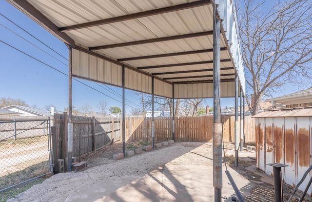 3320 W Dengar Ave, Midland, TX 79707