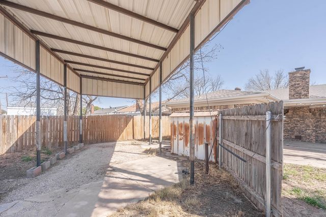 3320 W Dengar Ave, Midland, TX 79707