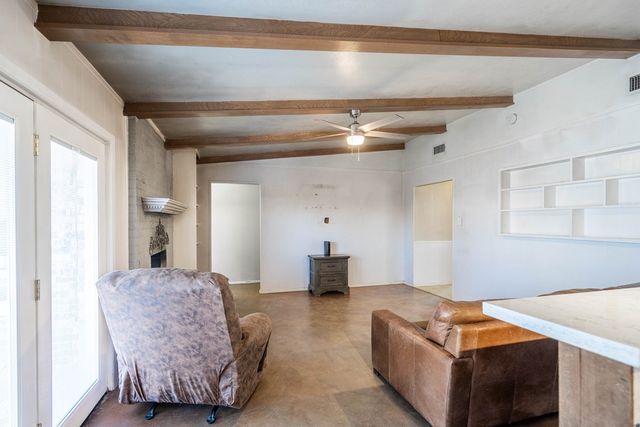 3320 W Dengar Ave, Midland, TX 79707