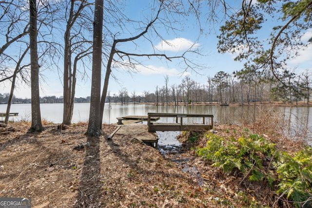 252 Lakeview Drive, Locust Grove, GA 30248