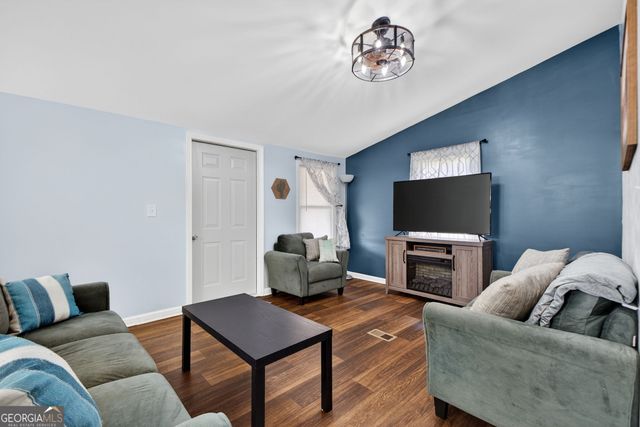 252 Lakeview Drive, Locust Grove, GA 30248