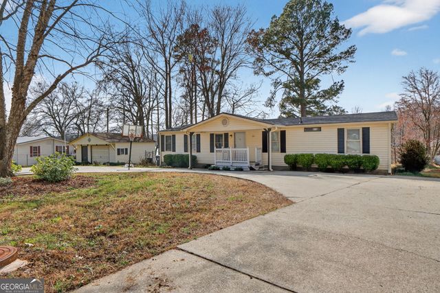 252 Lakeview Drive, Locust Grove, GA 30248