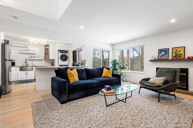 23 Waters Edge, Chappaqua, NY 10514