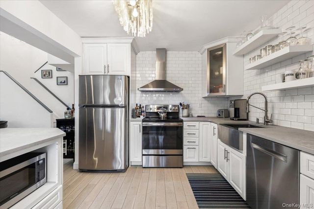 23 Waters Edge, Chappaqua, NY 10514