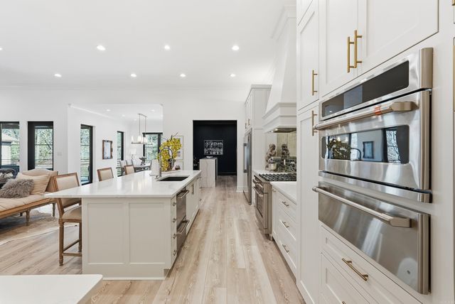 9 Bella View Drive, Little Rock, AR 72212