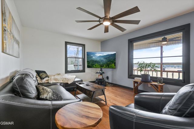 2739 Windy Cove Way, Sevierville, TN 37876