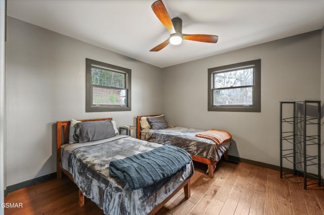 2739 Windy Cove Way, Sevierville, TN 37876