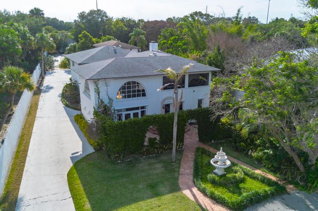 1009 S Indian River Drive, Fort Pierce, FL 34950