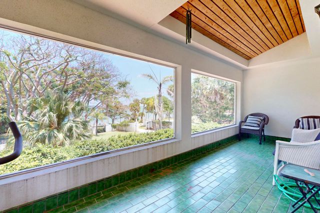 1009 S Indian River Drive, Fort Pierce, FL 34950
