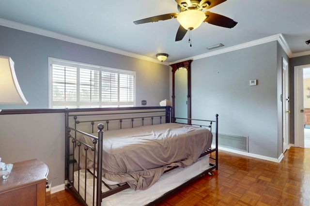 1009 S Indian River Drive, Fort Pierce, FL 34950