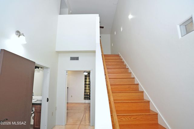 1040 E Halcyon Road, Tucson, AZ 85719