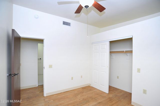 1040 E Halcyon Road, Tucson, AZ 85719