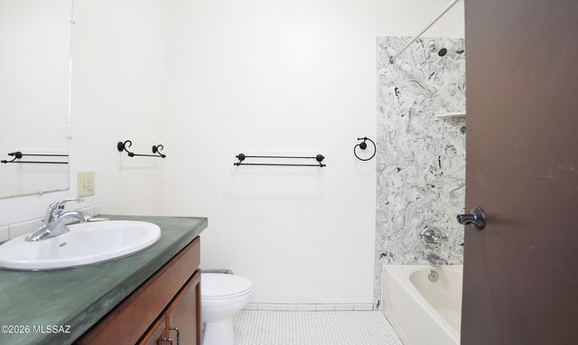 1040 E Halcyon Road, Tucson, AZ 85719