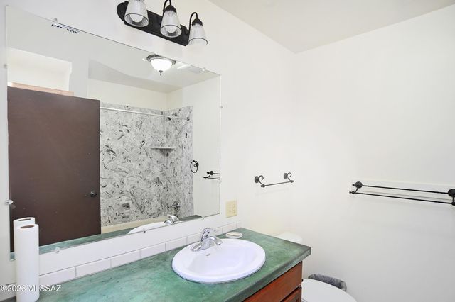 1040 E Halcyon Road, Tucson, AZ 85719