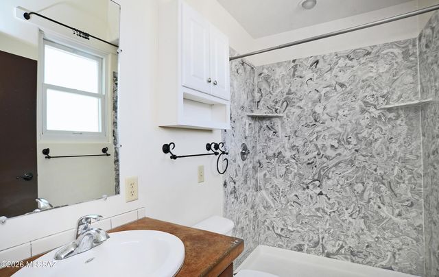 1040 E Halcyon Road, Tucson, AZ 85719