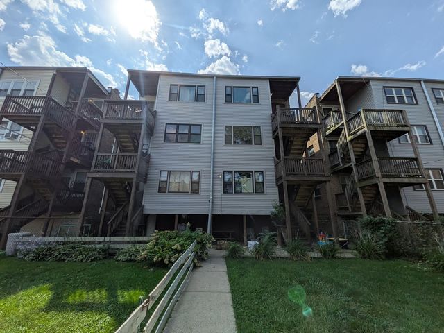 644 E 51st Street 2W, Chicago, IL 60615