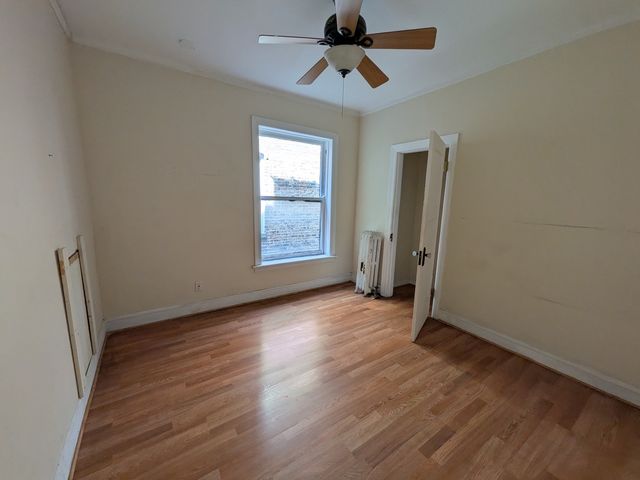644 E 51st Street 2W, Chicago, IL 60615