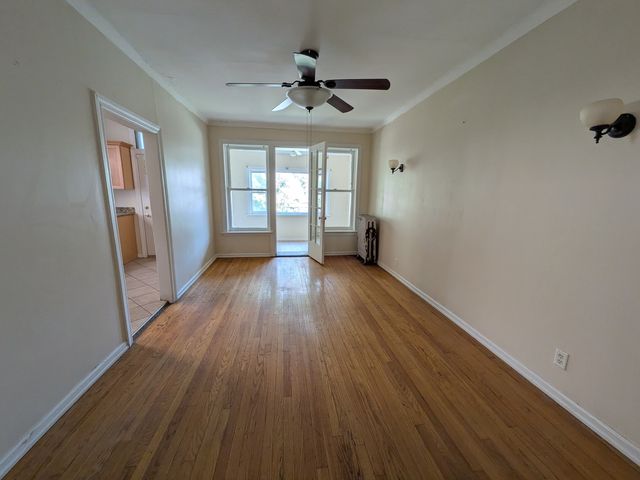 644 E 51st Street 2W, Chicago, IL 60615
