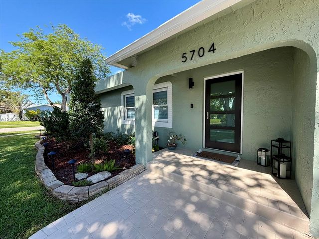 5704 SW 116th Ave, Cooper City, FL 33330