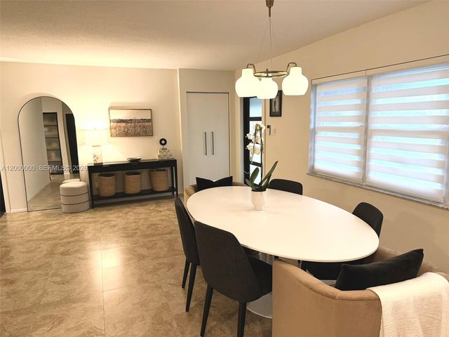 5704 SW 116th Ave, Cooper City, FL 33330