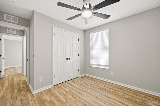 8801 Camshire Cir, Pensacola, FL 32507