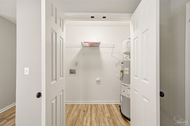 8801 Camshire Cir, Pensacola, FL 32507