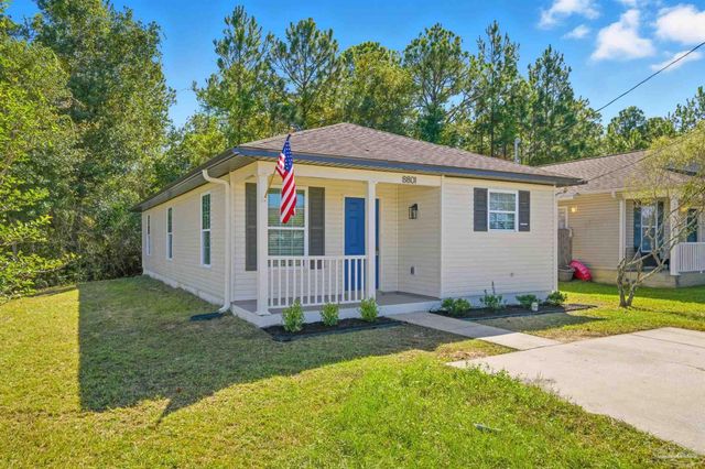 8801 Camshire Cir, Pensacola, FL 32507