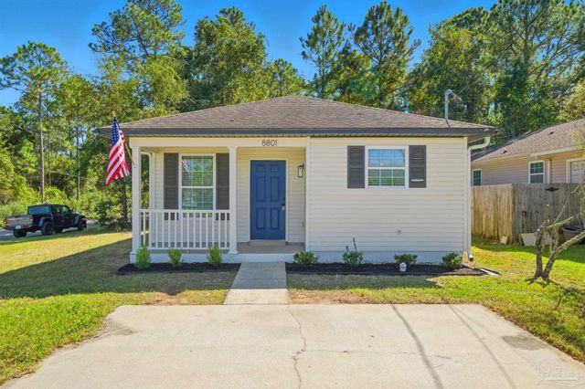 8801 Camshire Cir, Pensacola, FL 32507