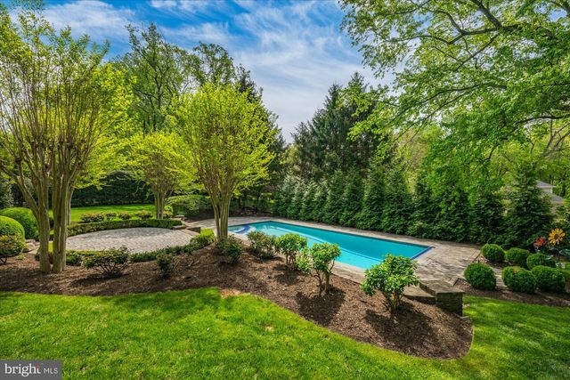 8405 BROOKEWOOD CT, Mclean, VA 22102