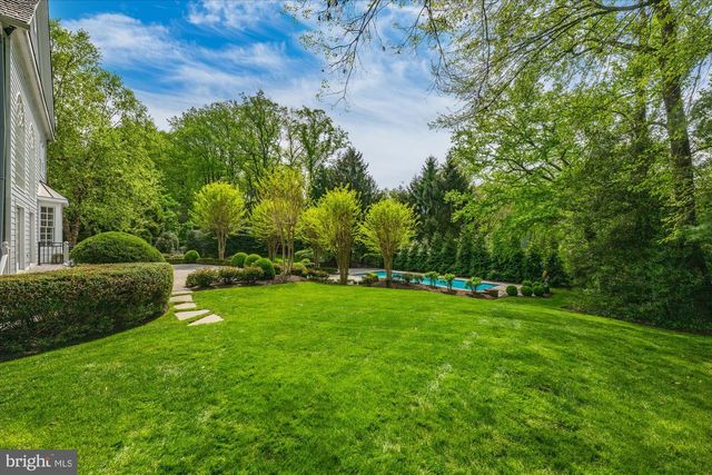 8405 BROOKEWOOD CT, Mclean, VA 22102