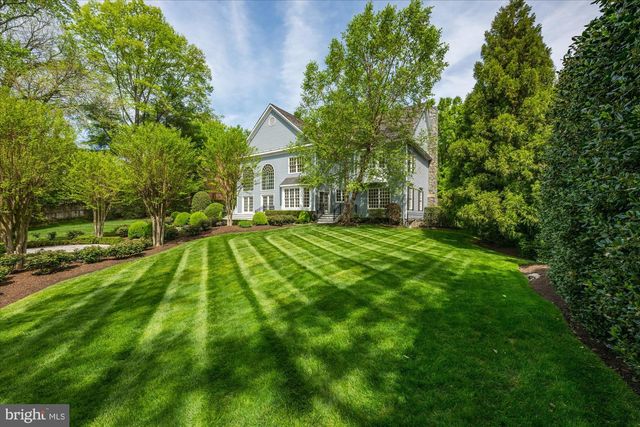 8405 BROOKEWOOD CT, Mclean, VA 22102
