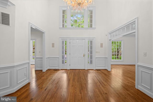 8405 BROOKEWOOD CT, Mclean, VA 22102