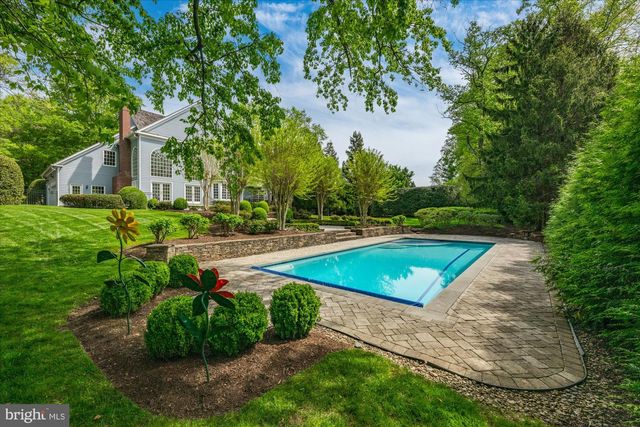 8405 BROOKEWOOD CT, Mclean, VA 22102