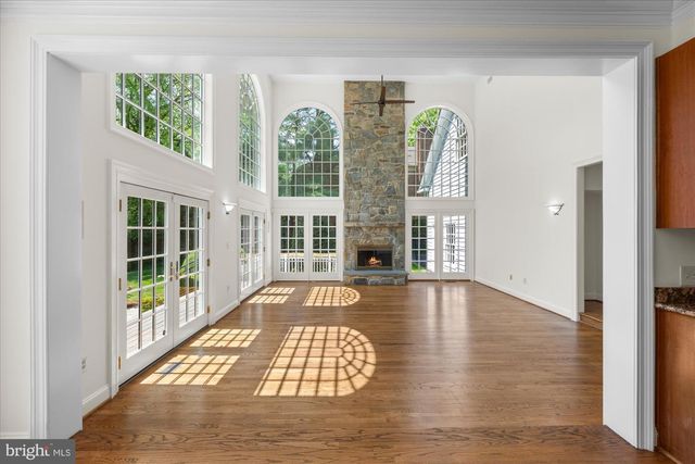 8405 BROOKEWOOD CT, Mclean, VA 22102