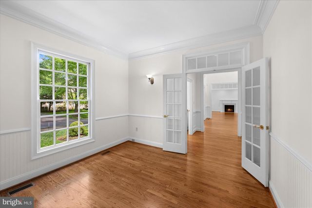 8405 BROOKEWOOD CT, Mclean, VA 22102