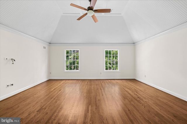 8405 BROOKEWOOD CT, Mclean, VA 22102
