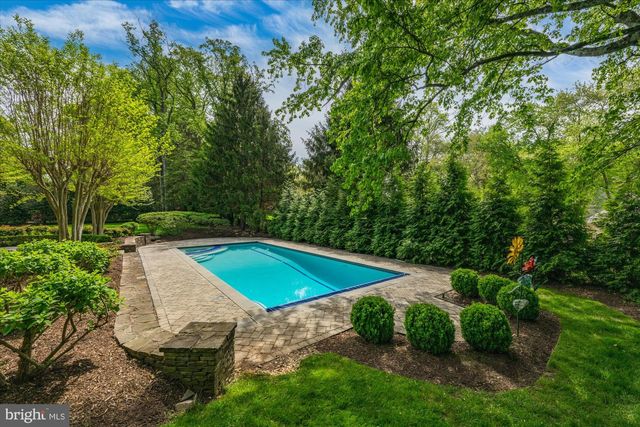 8405 BROOKEWOOD CT, Mclean, VA 22102