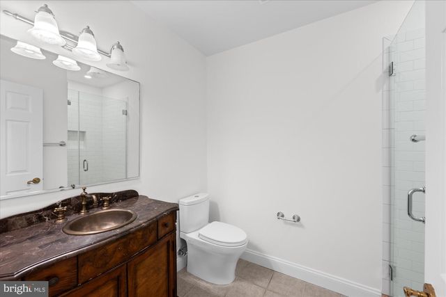 8405 BROOKEWOOD CT, Mclean, VA 22102