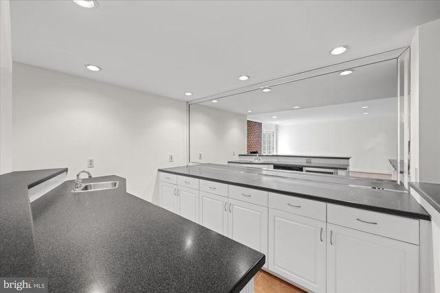 8405 BROOKEWOOD CT, Mclean, VA 22102