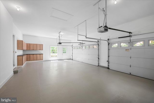 8405 BROOKEWOOD CT, Mclean, VA 22102