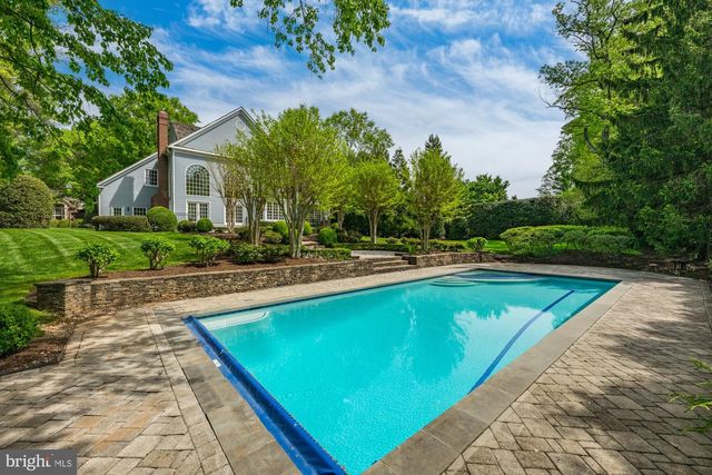 8405 BROOKEWOOD CT, Mclean, VA 22102