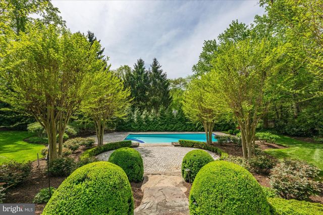8405 BROOKEWOOD CT, Mclean, VA 22102