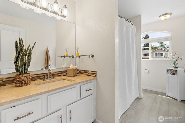 5518 Highland Drive SE, Auburn, WA 98092