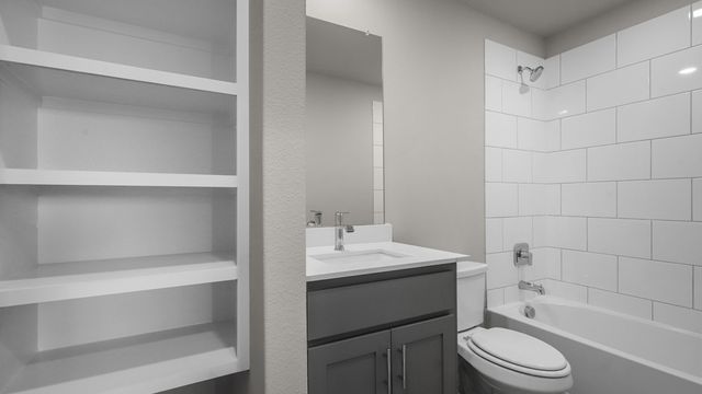 10404 SUNSET SHORE Drive, Grand Prairie, TX 76065