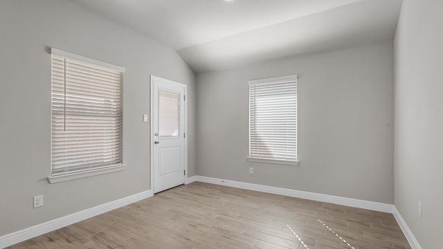 10404 SUNSET SHORE Drive, Grand Prairie, TX 76065