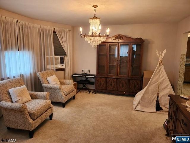 33 Livingston Avenue, Lyndhurst, NJ 07071