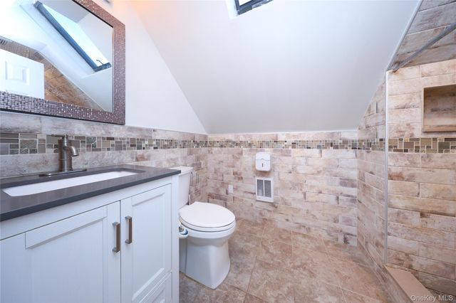 138 Ormonde Boulevard, Valley Stream, NY 11580