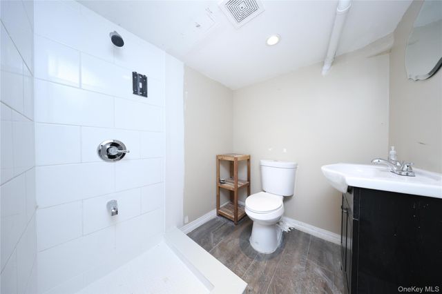 138 Ormonde Boulevard, Valley Stream, NY 11580